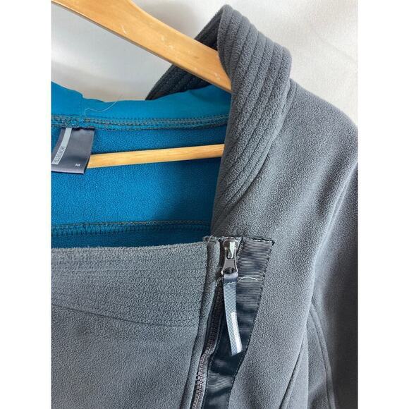 Mondetta Fleece Asymmetrical zip Sweater size medium - Picture 2 of 6